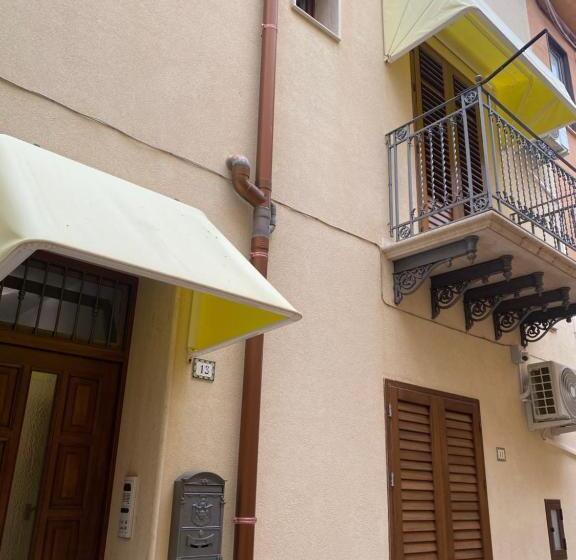 پانسیون Sofia Rooms