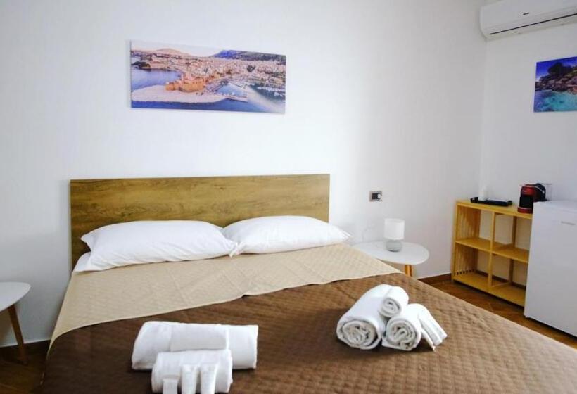 پانسیون Sofia Rooms