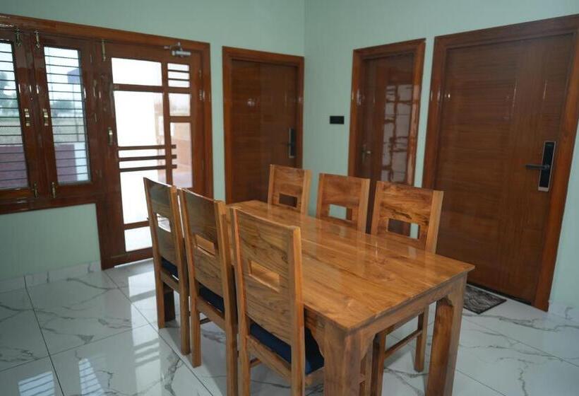 Resort Parwati Pushp Vatika