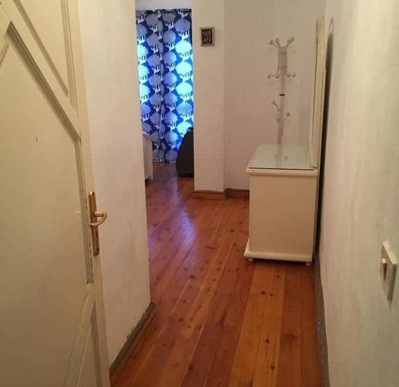 هاستل Long Way Inn