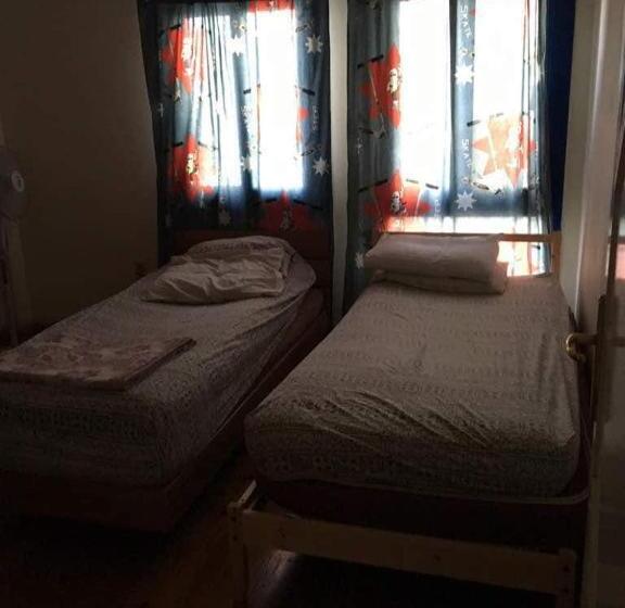 هاستل Long Way Inn