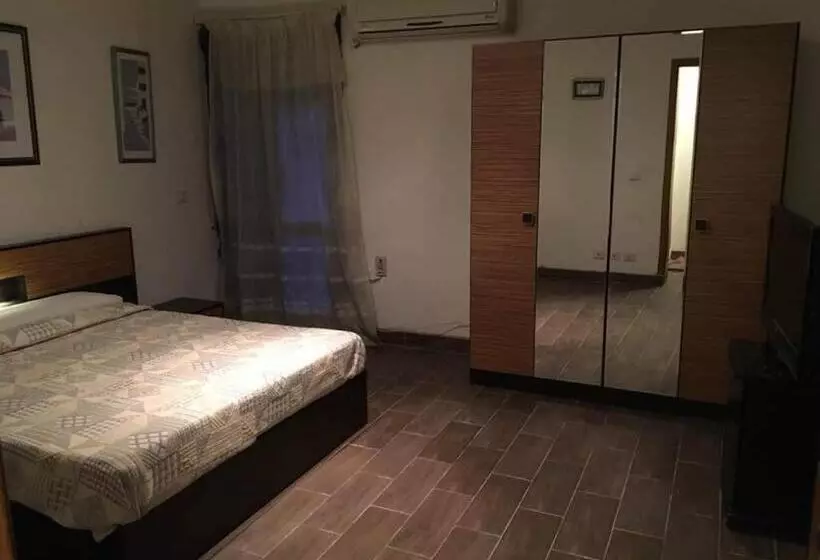 هاستل Long Way Inn
