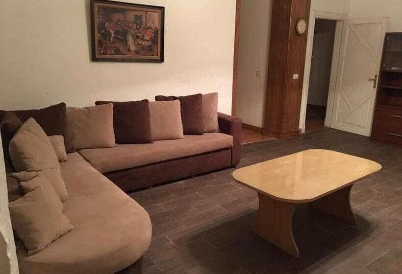 هاستل Long Way Inn