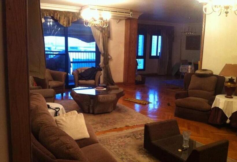 هاستل Long Way Inn