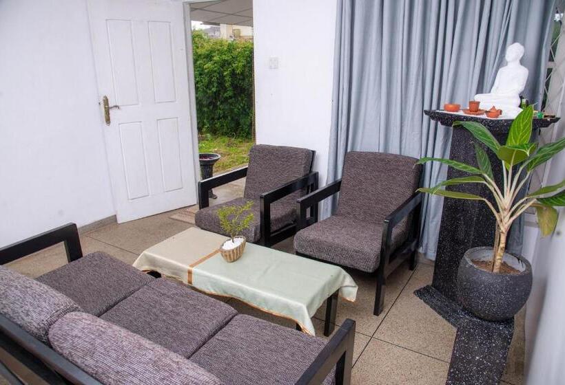 هاستل Rose Palace