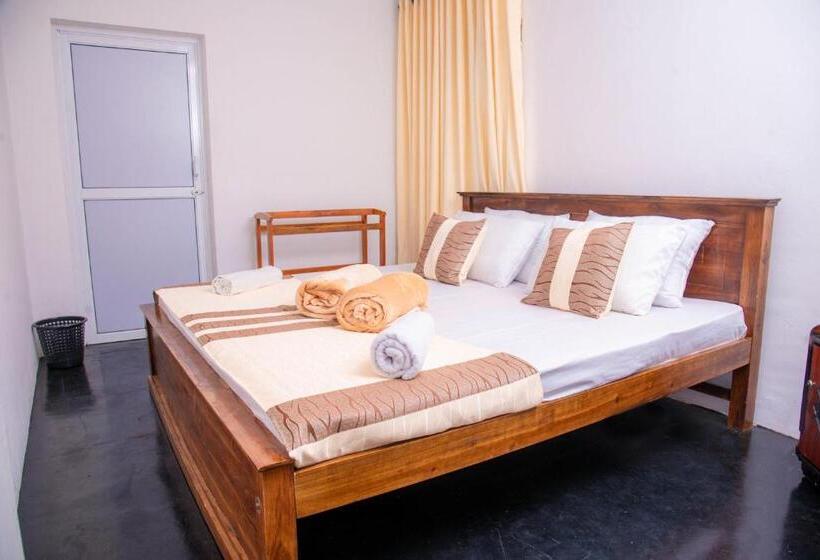 هاستل Rose Palace