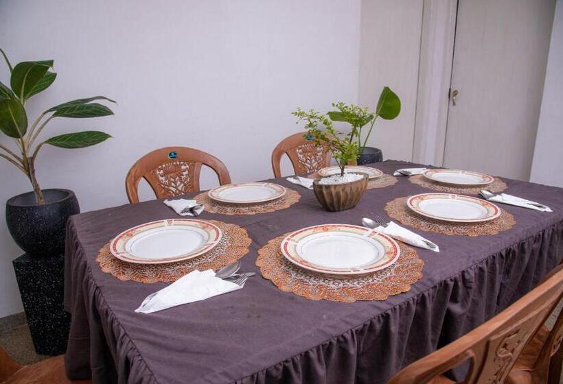 هاستل Rose Palace