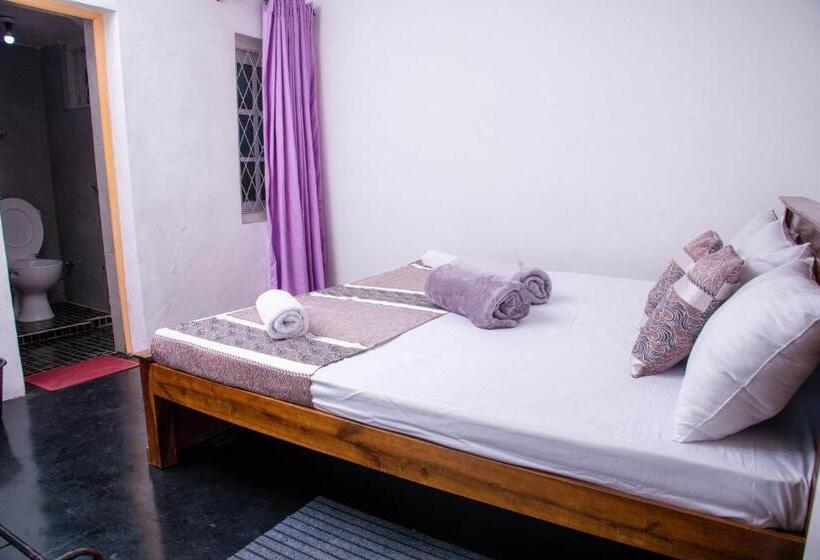 هاستل Rose Palace