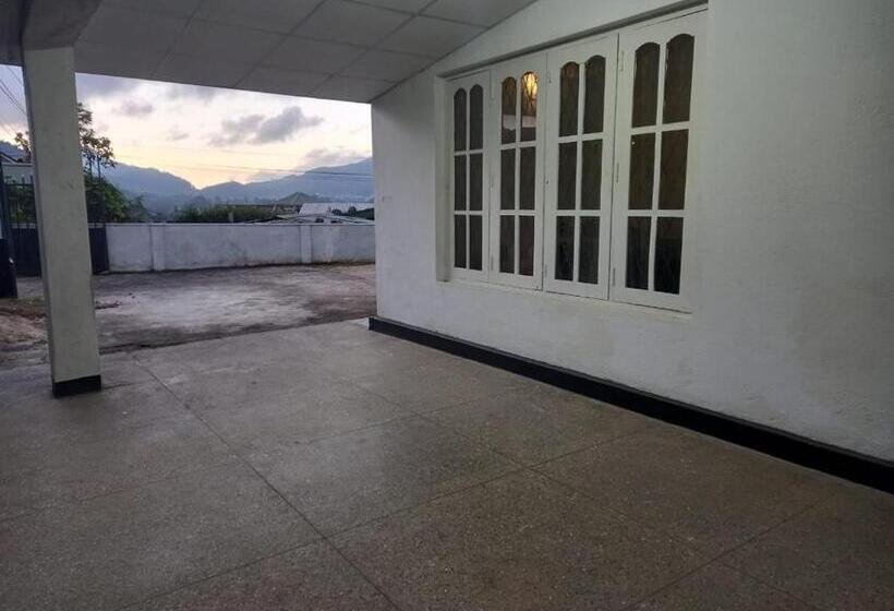 هاستل Rose Palace