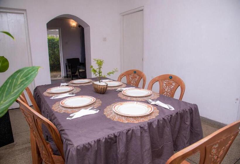 هاستل Rose Palace