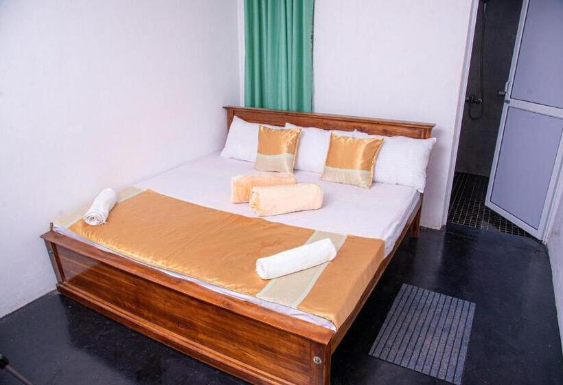 هاستل Rose Palace