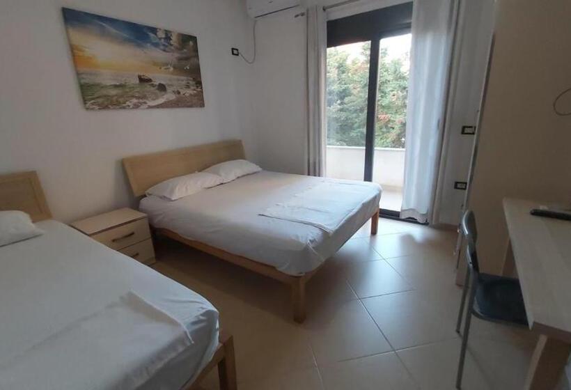 مبيت وإفطار Mar