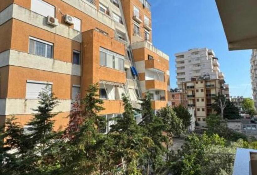 مبيت وإفطار Mar