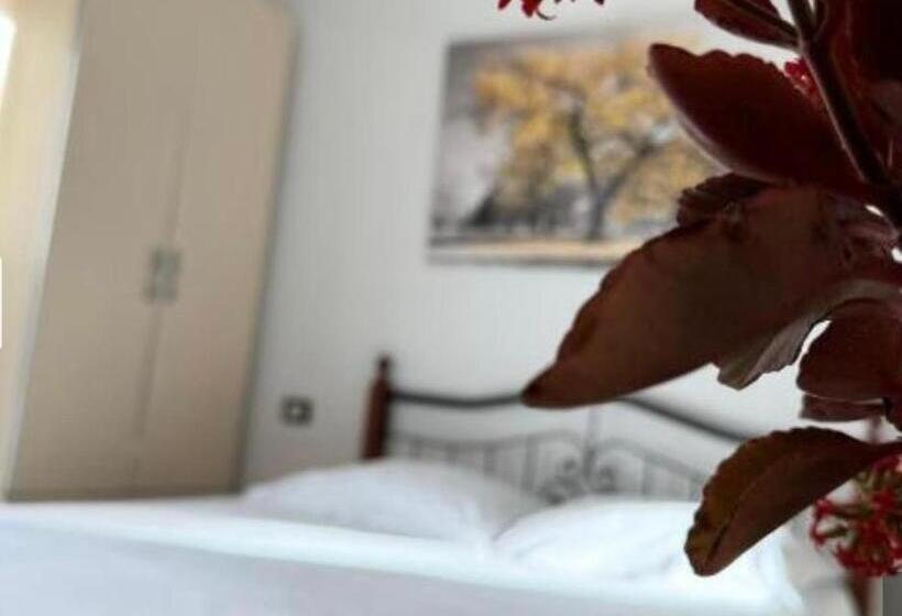 مبيت وإفطار Mar