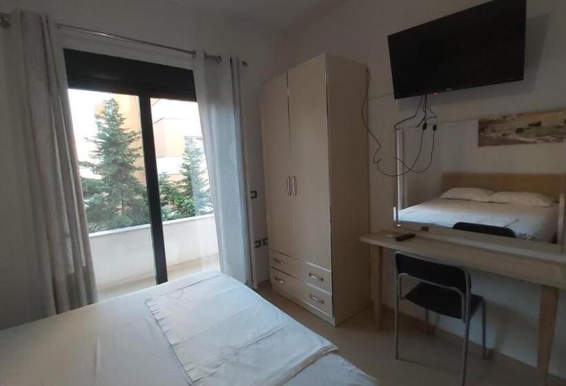 مبيت وإفطار Mar