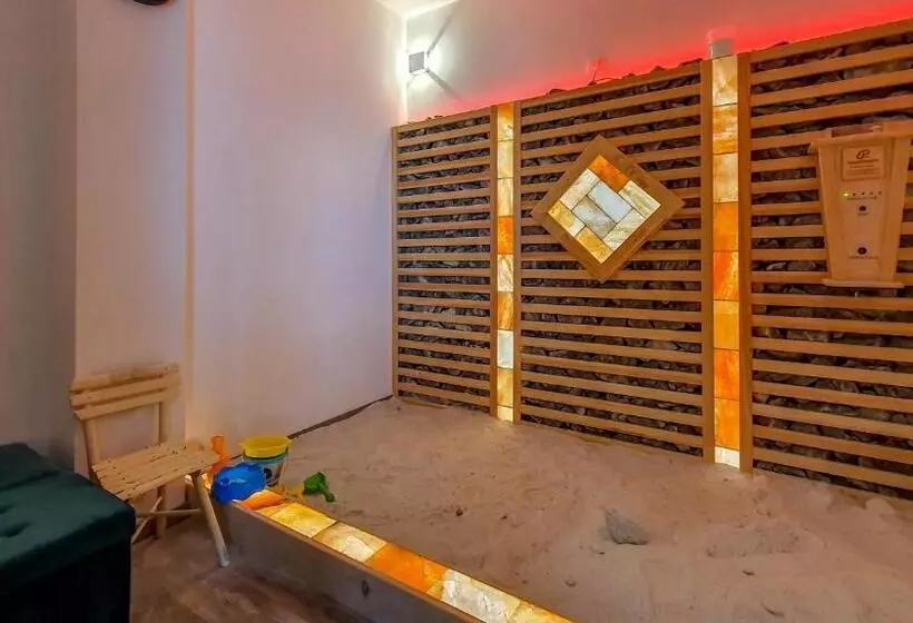 Aamiaismajoitus (B&B) See Panzió