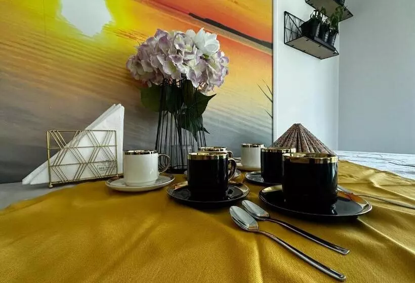 Aamiaismajoitus (B&B) See Panzió