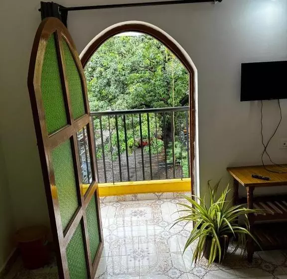 Coco Garden  04 Minutes To Calangute Beach
