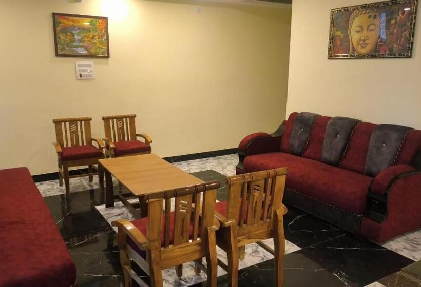 Hill Mountain Hotel And Restraunt