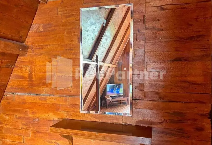 Hotelli Glamping Pengilon Edupark Mitra Reddoorz