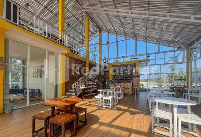 Hotelli Glamping Pengilon Edupark Mitra Reddoorz