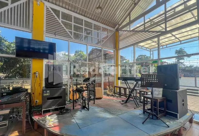 Hotelli Glamping Pengilon Edupark Mitra Reddoorz