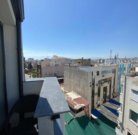 هتل Royal Homes 704