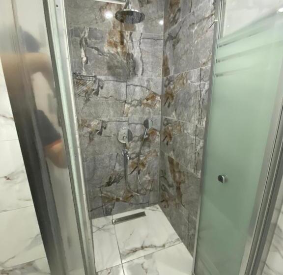 هتل Royal Homes 704