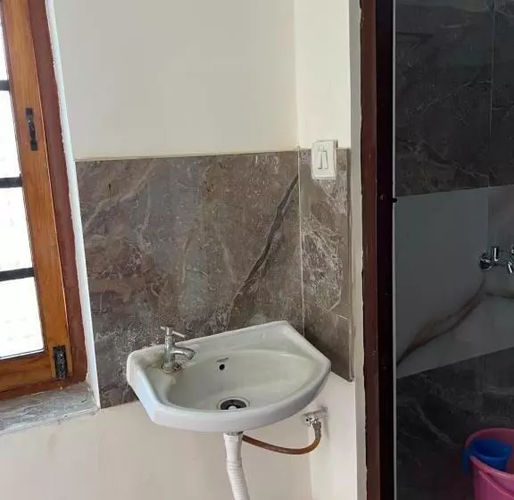 ホテル Sri Vishweshwara Lodging