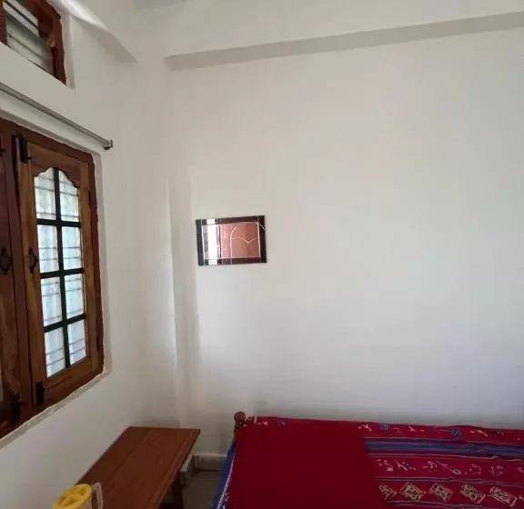 ホテル Sri Vishweshwara Lodging