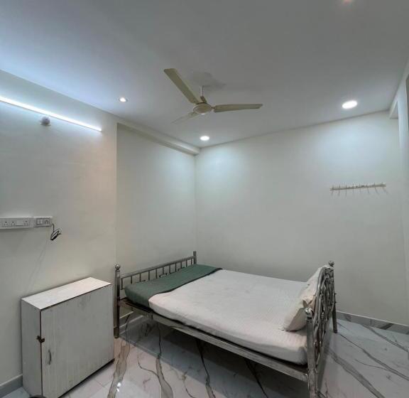 בית מלון כפרי Sri Vishweshwara Lodging