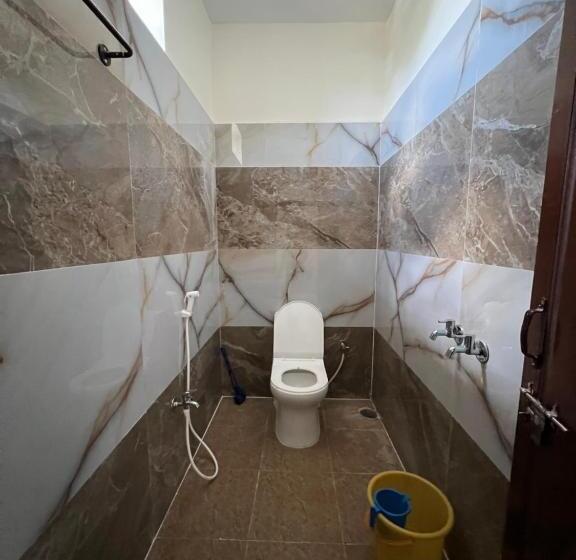 בית מלון כפרי Sri Vishweshwara Lodging