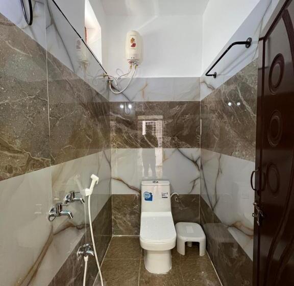 בית מלון כפרי Sri Vishweshwara Lodging