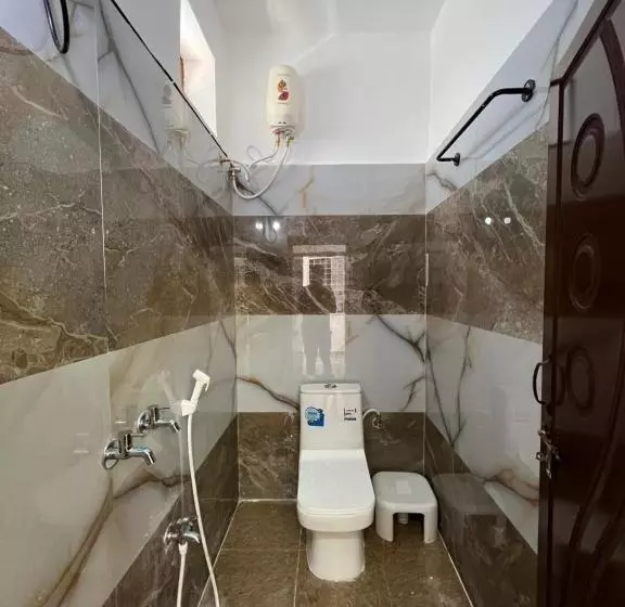 ホテル Sri Vishweshwara Lodging