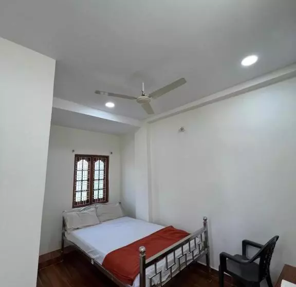 ホテル Sri Vishweshwara Lodging
