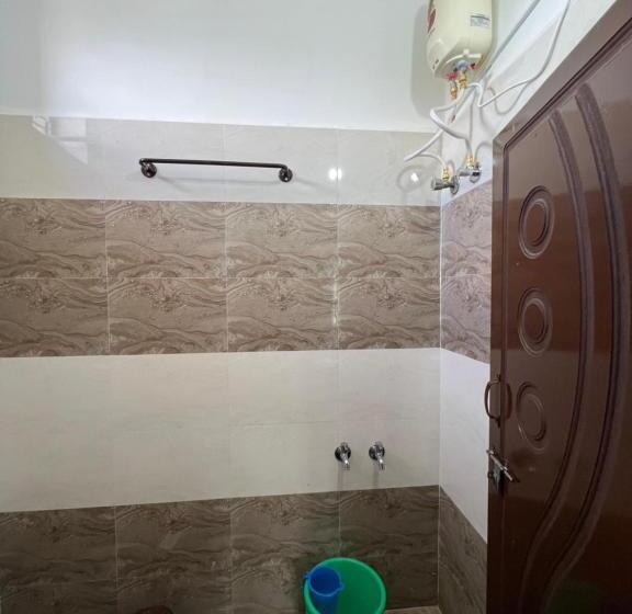 בית מלון כפרי Sri Vishweshwara Lodging