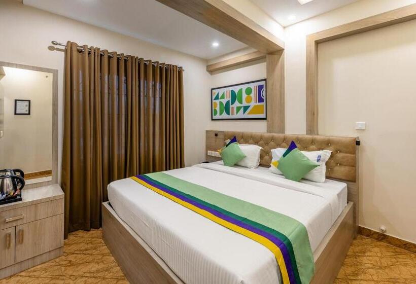 هتل Treebo Sky City Grand