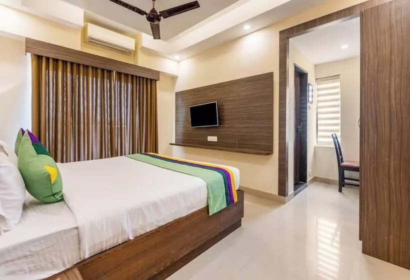 هتل Treebo Sky City Grand