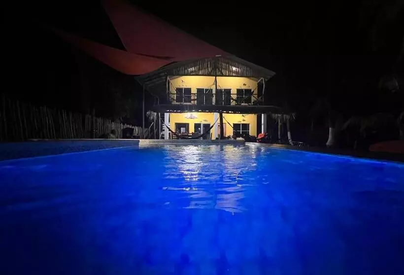 ペンション Casa Pelícano