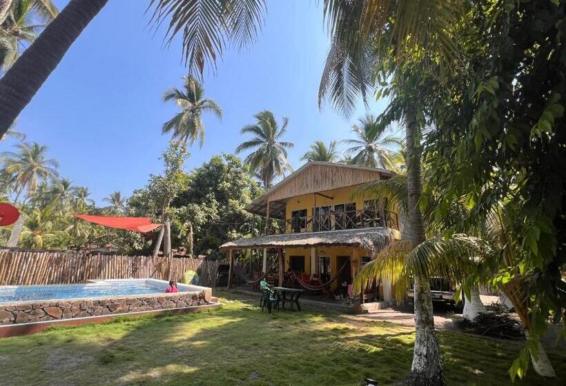 پانسیون Casa Pelícano