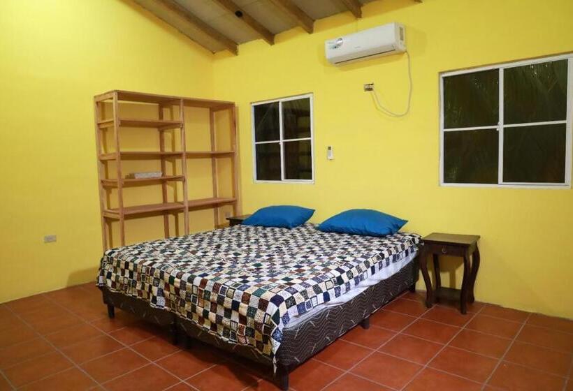 پانسیون Casa Pelícano