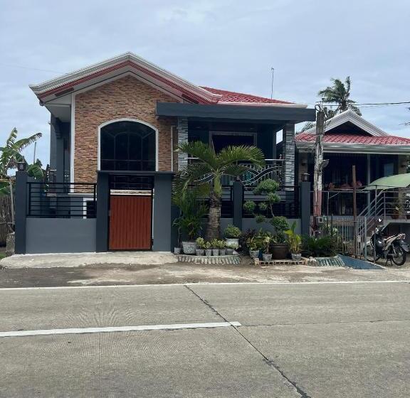 פנסיון Luxury Vacation House Oceanfront In Lila, Bohol