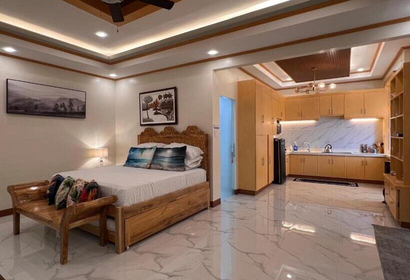 פנסיון Luxury Vacation House Oceanfront In Lila, Bohol