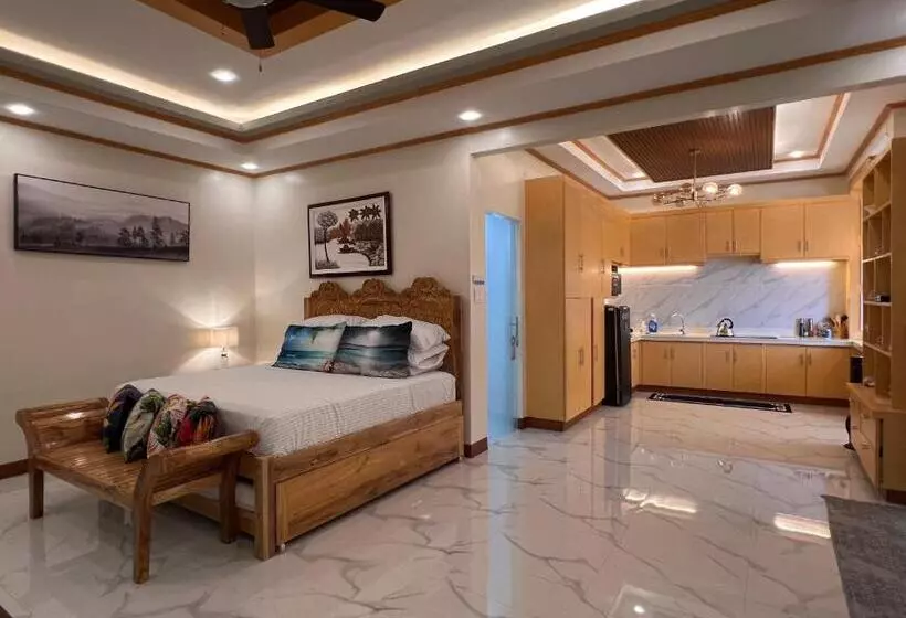 Majatalo Luxury Vacation House Oceanfront In Lila, Bohol