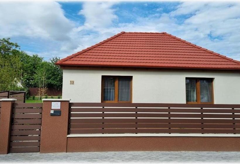 بنسيون Villa V53 Siófok