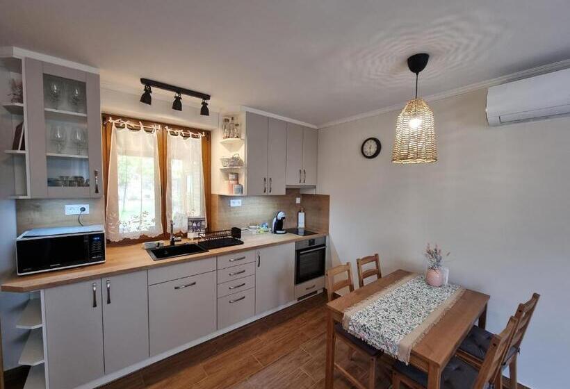 بنسيون Villa V53 Siófok