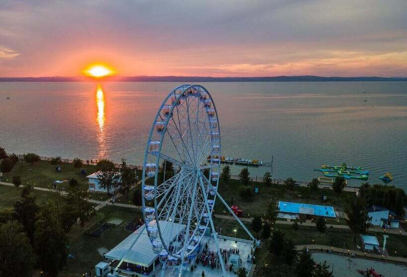 بنسيون Villa V53 Siófok