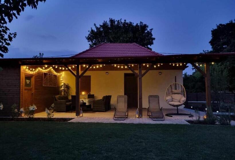 بنسيون Villa V53 Siófok