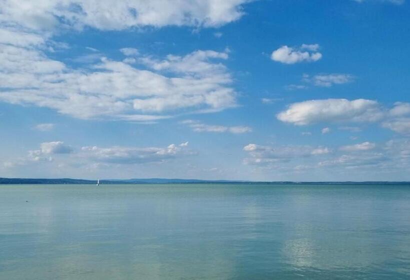 بنسيون Villa V53 Siófok