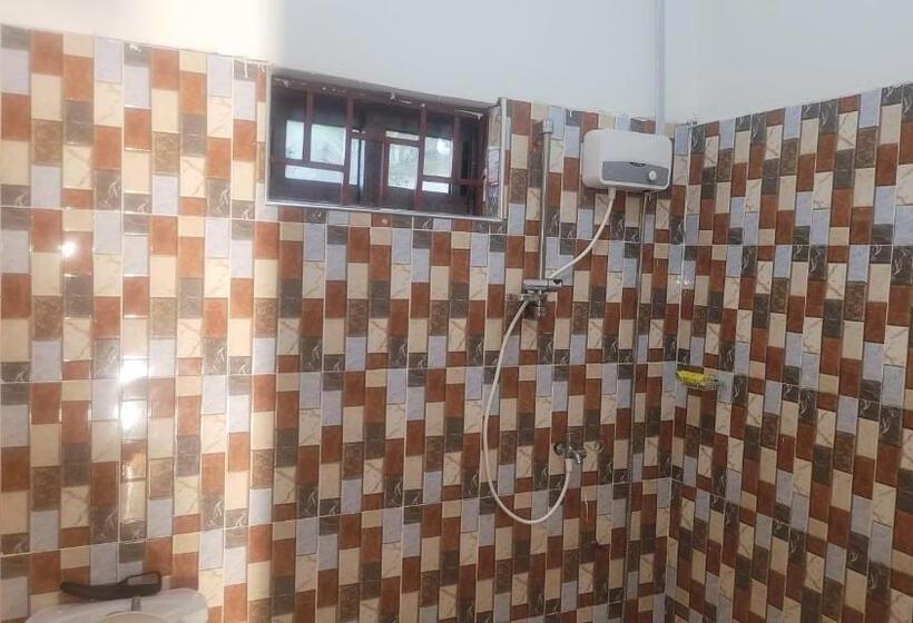 Assembly Hotel, Esiama